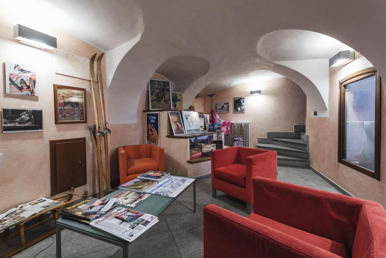 Residence La Tana Del Ghiro Bardonecchia Exterior photo