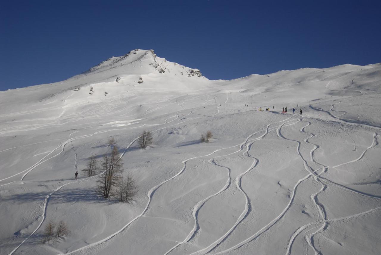 Residence La Tana Del Ghiro Bardonecchia Exterior photo